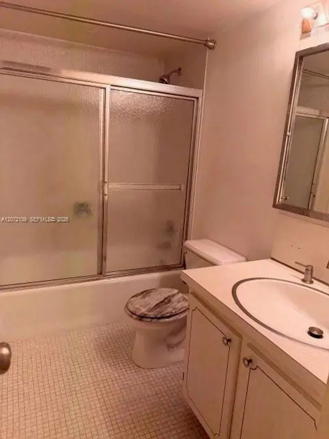 5 of 19 - 3140 S Ocean Drive #309, Hallandale Beach, FL