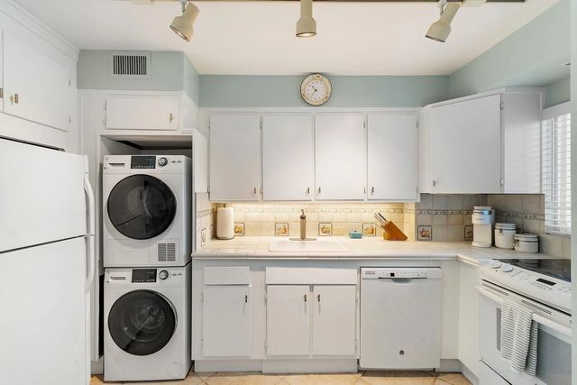 3 of 51 - 33 S Ocean Avenue #206, Palm Beach Shores, FL