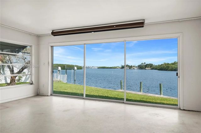 2 of 27 - 216 Sw Cabana Point Circle, Stuart, FL