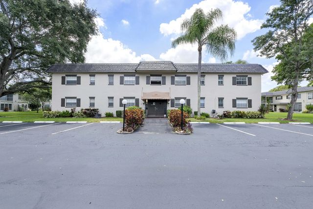 5661 Sw 2nd Court #201, Margate