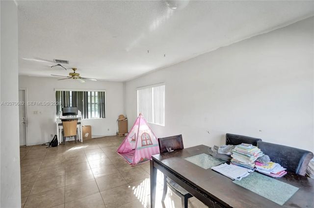3 of 14 - 5706-5708 Lincoln Street #1-2, Hollywood, FL