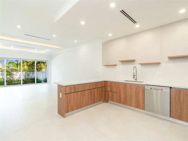 3 of 22 - 1421 Sw 24th Court #3, Fort Lauderdale, FL