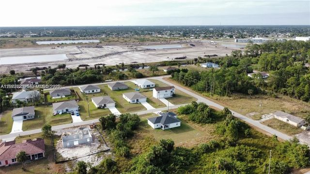 3 of 7 - 728 Cahn Street E, Lehigh Acres, FL
