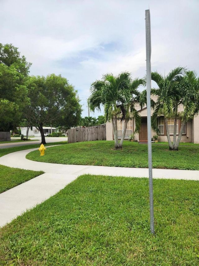 2 of 11 - 1000 Sw 133rd Terrace, Davie, FL