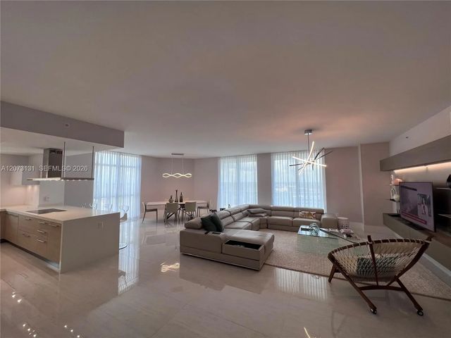 17301 Biscayne Boulevard #1402, North Miami Beach