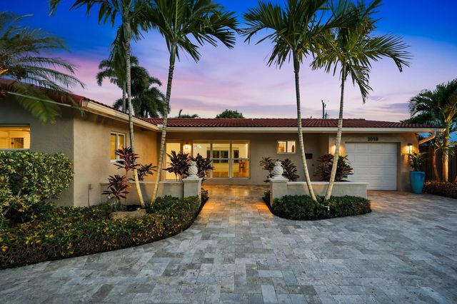 4 of 42 - 2010 Ne 31st Street, Lighthouse Point, FL