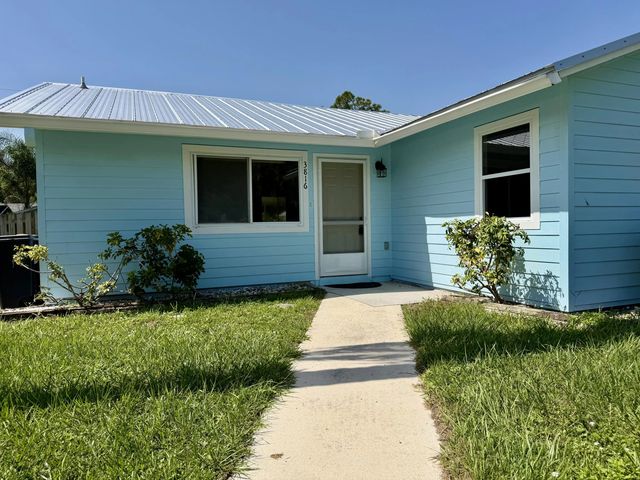 3 of 27 - 3816 Se Middle Street, Stuart, FL