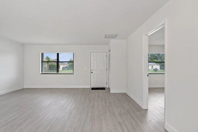 4 of 22 - 1089 Sw Janar Avenue, Port St. Lucie, FL