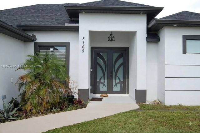 2 of 12 - 3705 Sunshine Boulevard N, Lehigh Acres, FL
