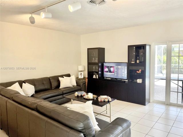 5 of 42 - 8522 Sw 148th Terrace, Palmetto Bay, FL