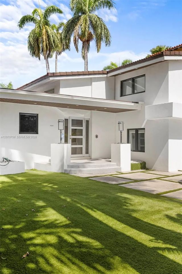4 of 43 - 2388 Prairie Avenue, Miami Beach, FL