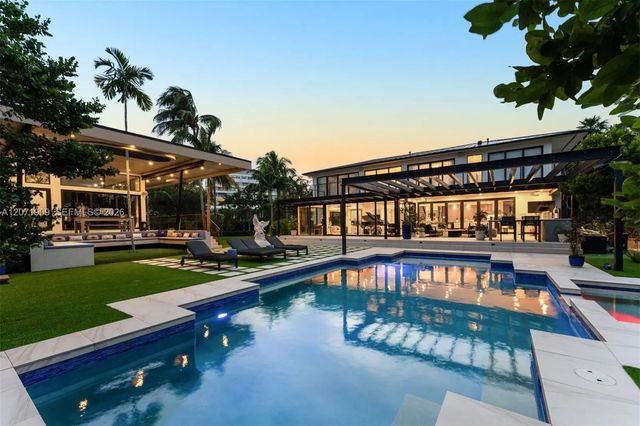 2 of 42 - 795 Lakeview Drive, Miami Beach, FL