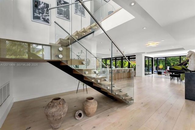 4 of 42 - 795 Lakeview Drive, Miami Beach, FL