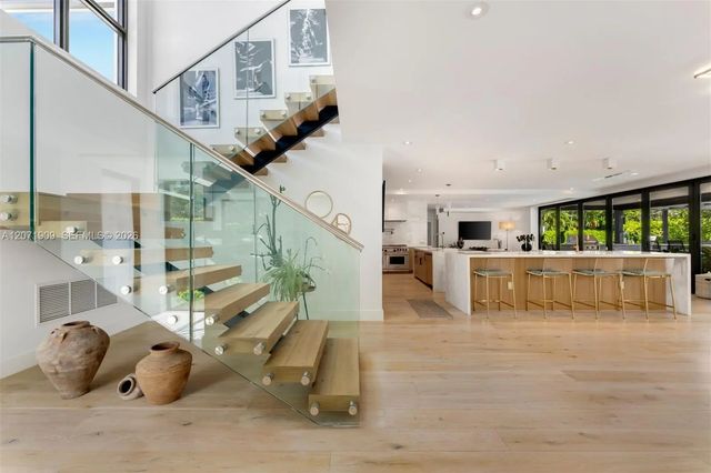 5 of 42 - 795 Lakeview Drive, Miami Beach, FL
