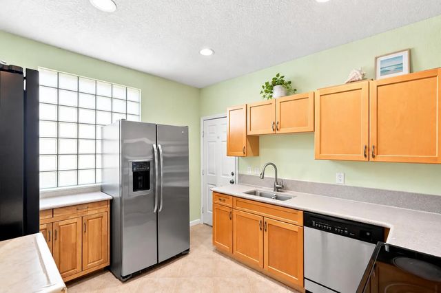 2 of 30 - 6060 Azalea Circle, West Palm Beach, FL