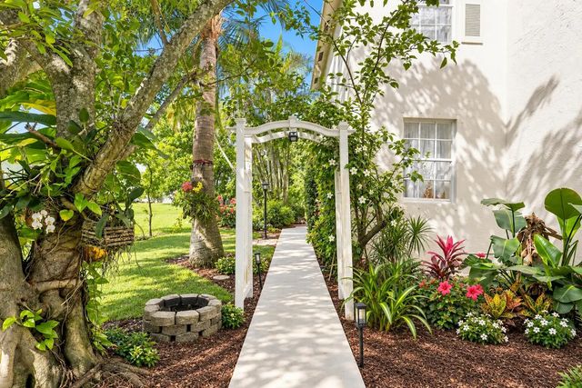 5 of 30 - 6060 Azalea Circle, West Palm Beach, FL