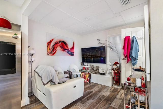 5 of 35 - 2364 Sw 14th Street, Miami, FL