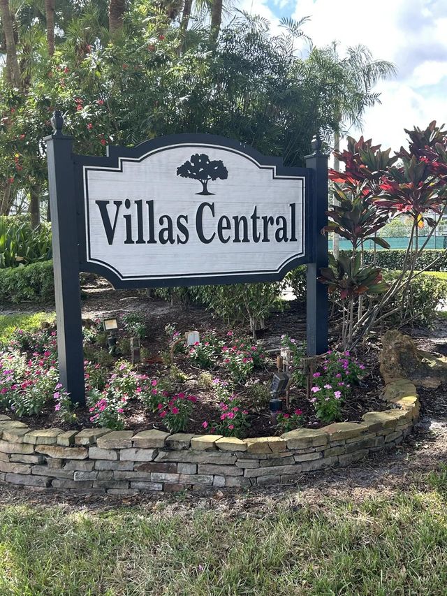 1390 E Golfview Drive, Pembroke Pines