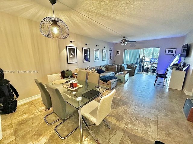 2 of 26 - 3800 Hillcrest Drive #315, Hollywood, FL