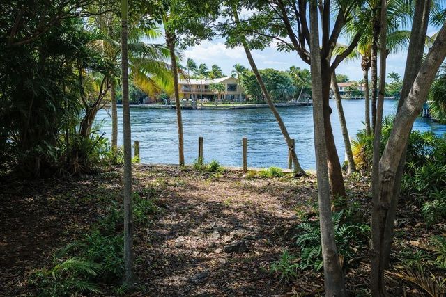 4 of 6 - 2405 Middle River Drive, Fort Lauderdale, FL