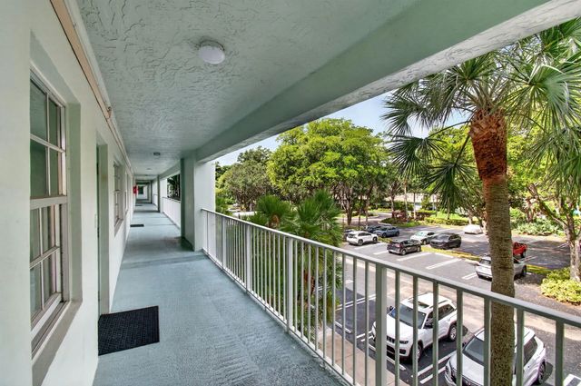 3 of 82 - 802 Cypress Grove Lane #309, Pompano Beach, FL