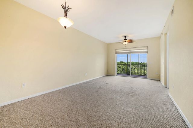 2 of 32 - 3600 Oaks Clubhouse Drive #505, Pompano Beach, FL