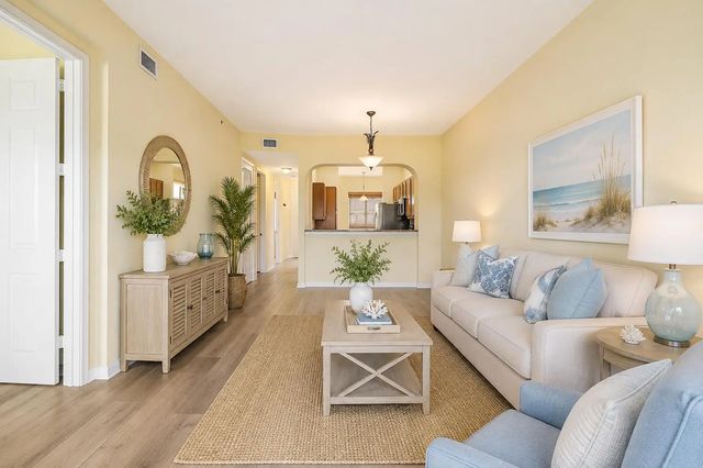 3 of 32 - 3600 Oaks Clubhouse Drive #505, Pompano Beach, FL