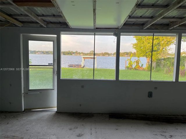 5 of 15 - 1052 Lake Carrie Drive, Lake Placid, FL
