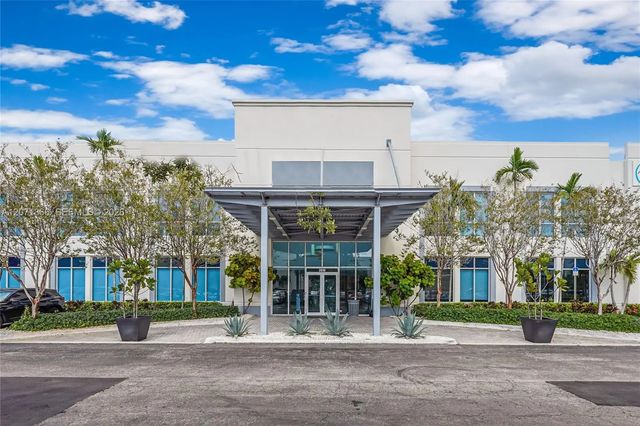 2010 Nw 150th Avenue #105, Pembroke Pines