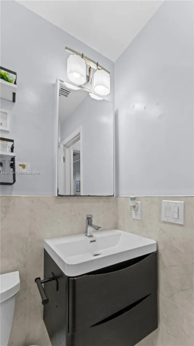 5 of 15 - 19300 Nw 45th Avenue, Miami Gardens, FL