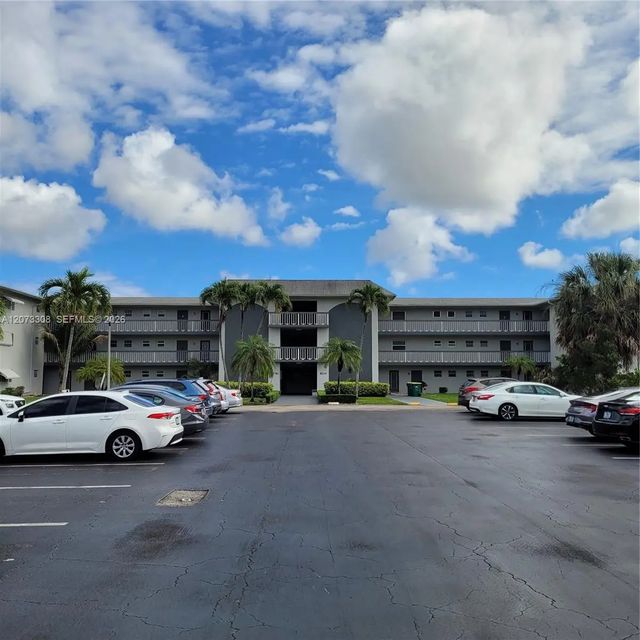 1001 Hillcrest Court #215, Hollywood