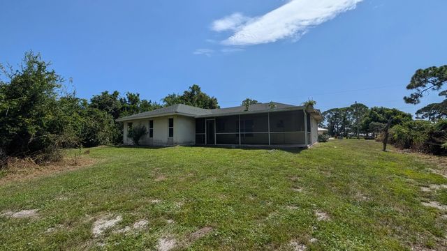 3 of 18 - 2501 Iroquois Avenue, Fort Pierce, FL