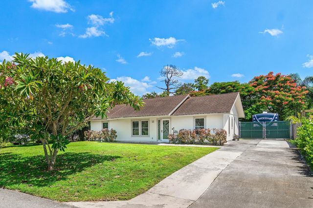 2 of 32 - 7442 Canal Drive, Lake Worth, FL