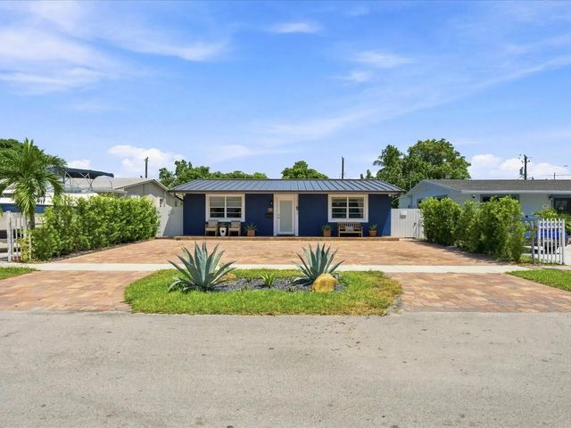 2 of 41 - 363 E 62nd Street, Hialeah, FL