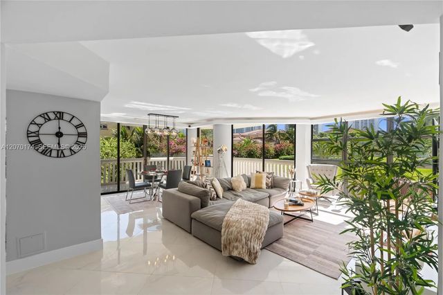 3 of 98 - 1000 W Island Boulevard #202, Aventura, FL