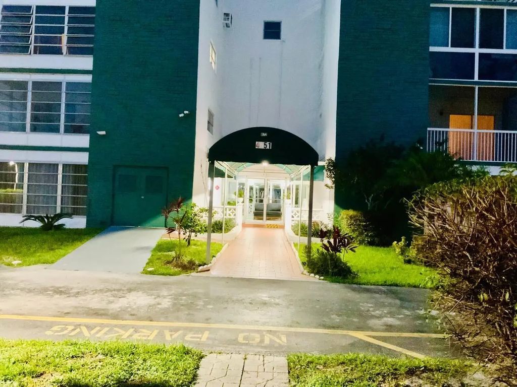 4751 Nw 21st Street #116, Lauderhill