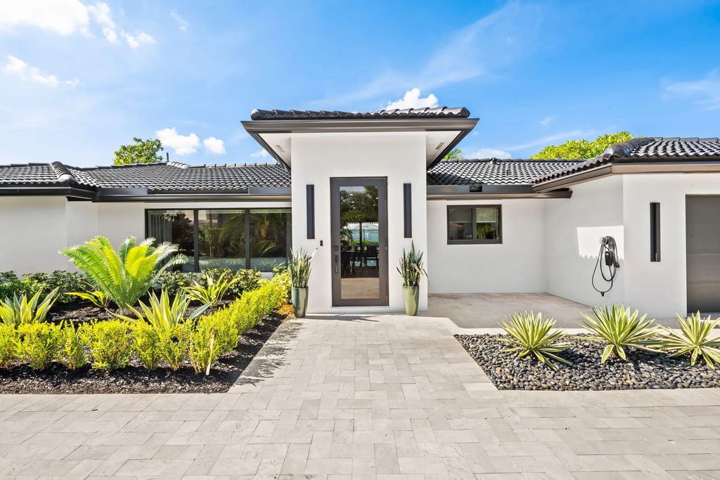 2648 Ne 34th Street, Fort Lauderdale
