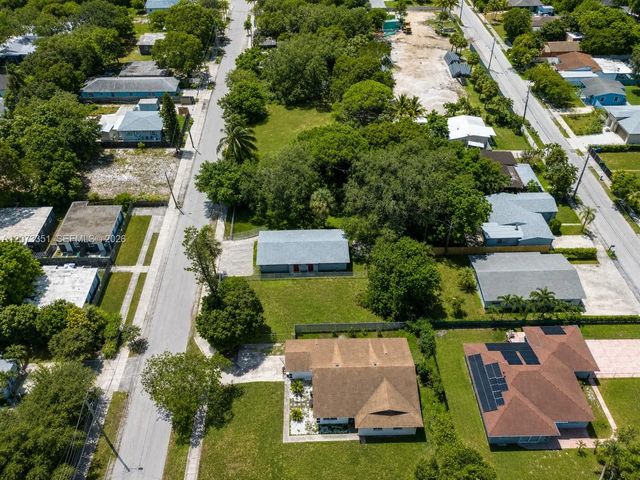5 of 9 - 429 Nw 14th Avenue, Fort Lauderdale, FL