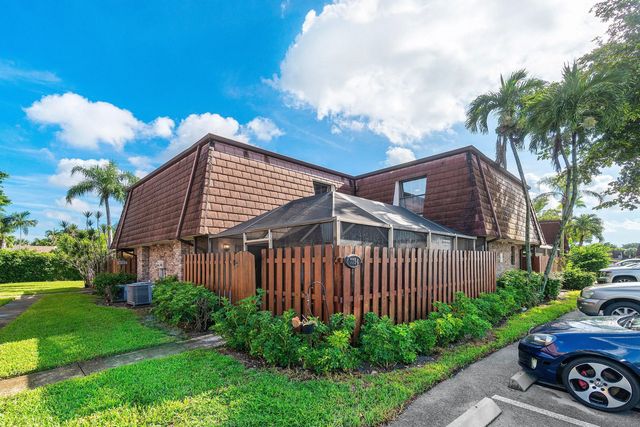 7754 Courtyard Run W, Boca Raton