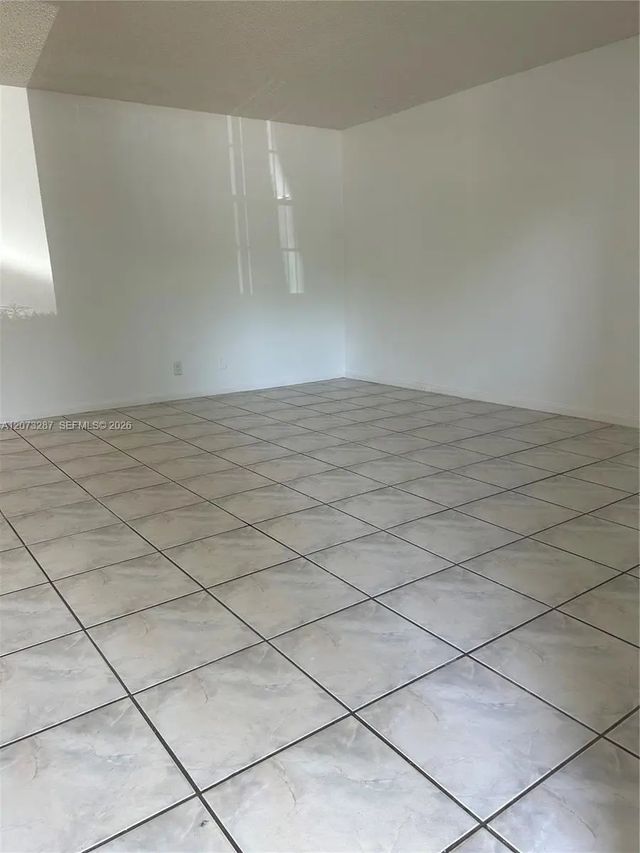 4 of 28 - 1401 Sw 134th Way #109c, Pembroke Pines, FL