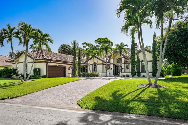 3 of 72 - 586 N Country Club Drive, Atlantis, FL