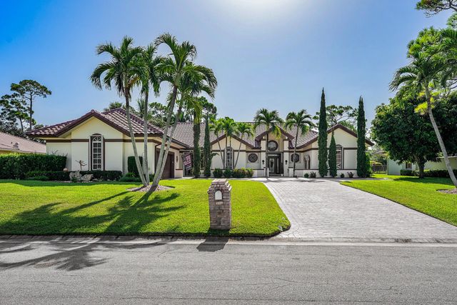 4 of 72 - 586 N Country Club Drive, Atlantis, FL