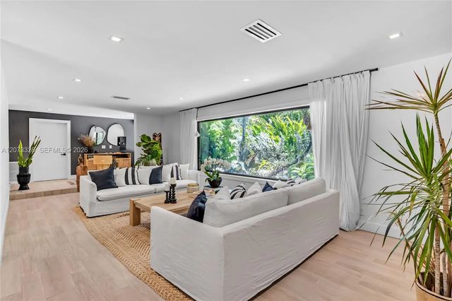 4 of 50 - 13400 Sw 70th Avenue, Pinecrest, FL