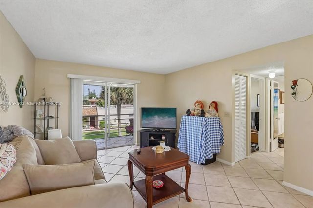 5 of 19 - 200 Bonnie Boulevard #128, Palm Springs, FL