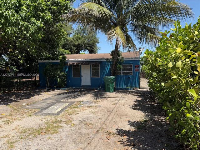 3035 Nw 55th Street, Miami