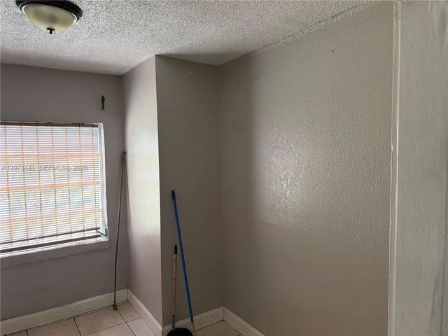 3 of 18 - 3035 Nw 55th Street, Miami, FL