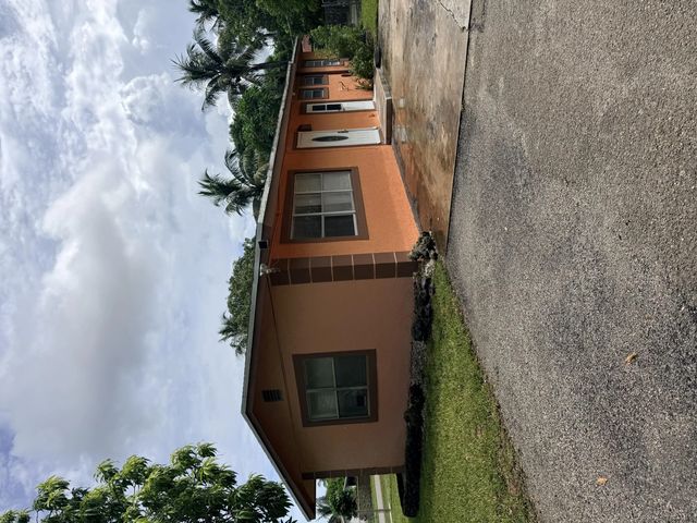 3 of 14 - 1643 Nw 11th Avenue, Fort Lauderdale, FL