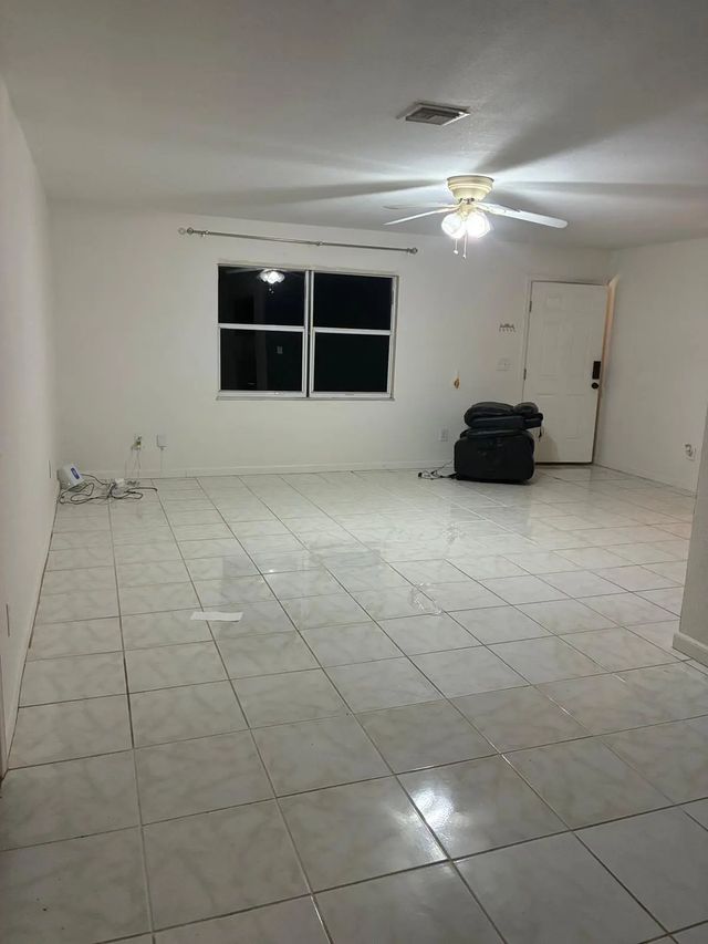 4 of 11 - 332 Se Majestic Terrace, Port St. Lucie, FL