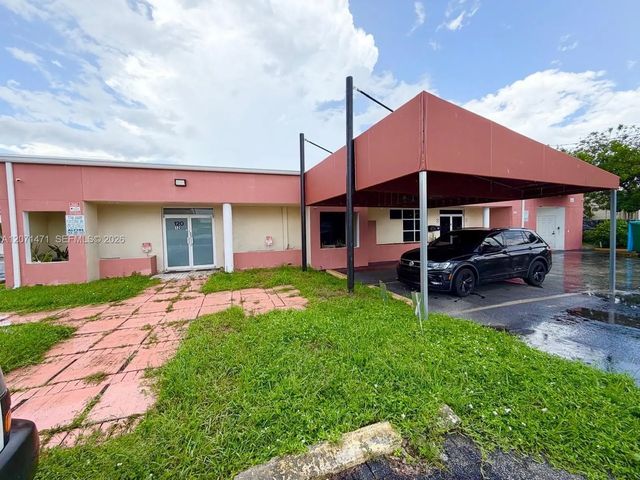4 of 99 - 120 Sw 70th Avenue, Pembroke Pines, FL