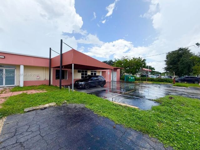 5 of 99 - 120 Sw 70th Avenue, Pembroke Pines, FL
